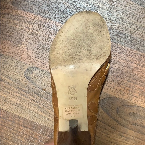 Michael Kors heels - Picture 3 of 4